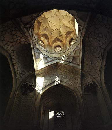 Winter mosque of the Abdullah Khan madrasah :: Interior of the winter mosque of the Abdullah Khan madrasah (1588-90) in Bukhara.