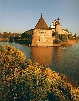 Pskov :: View of the kremlin from the point at which the River Pskov joins the Velikaya.