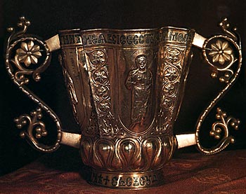 Silver kratir, or liturgical vessel for wine :: Dating from the first half of the twelfth century, this is an exellent example of Novgorodian work.