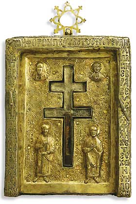 The Philotheus' Staurotheke :: The Philothean staurotheke was of tremendous importance in the history of New Testament relic worship in Old Rus'. That very fragment of the True Cross was in the 15th and 16th C. the principal ancestral relic of the Moscovite Grand Dukes and Tsars. To all appearances, the staurotheke was brought to Moscow later as Philotheus occupied the Patriarchal see (1353-54; 1364-76).