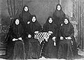 Насельницы гуслицких старообрядческих скитов (группа из шести женщин)