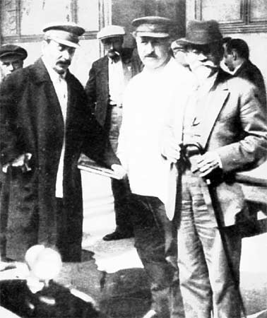 Сталин, Орджоникидзе, Калинин. XVI съезд компартии(б), 1930 год